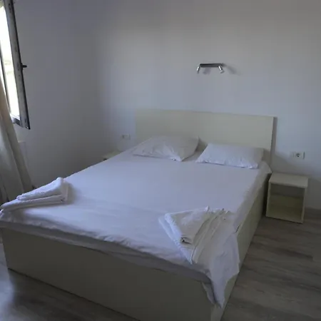 Guest house Greenstone Land - Corbu *