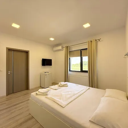 Greenstone Land - 3* Corbu (Constanta)