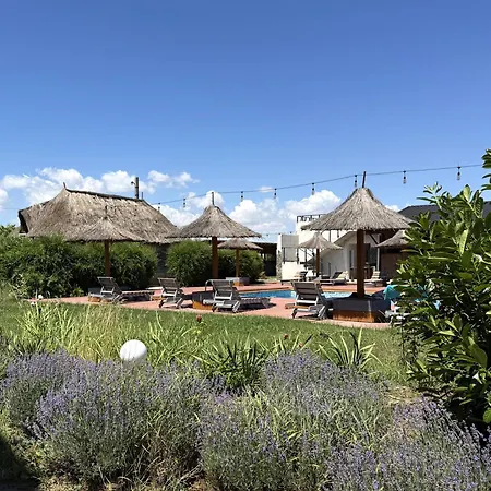 Greenstone Land -